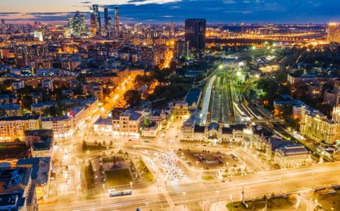 В Москве заменили несколько тысяч галогеновых ламп на светодиодные