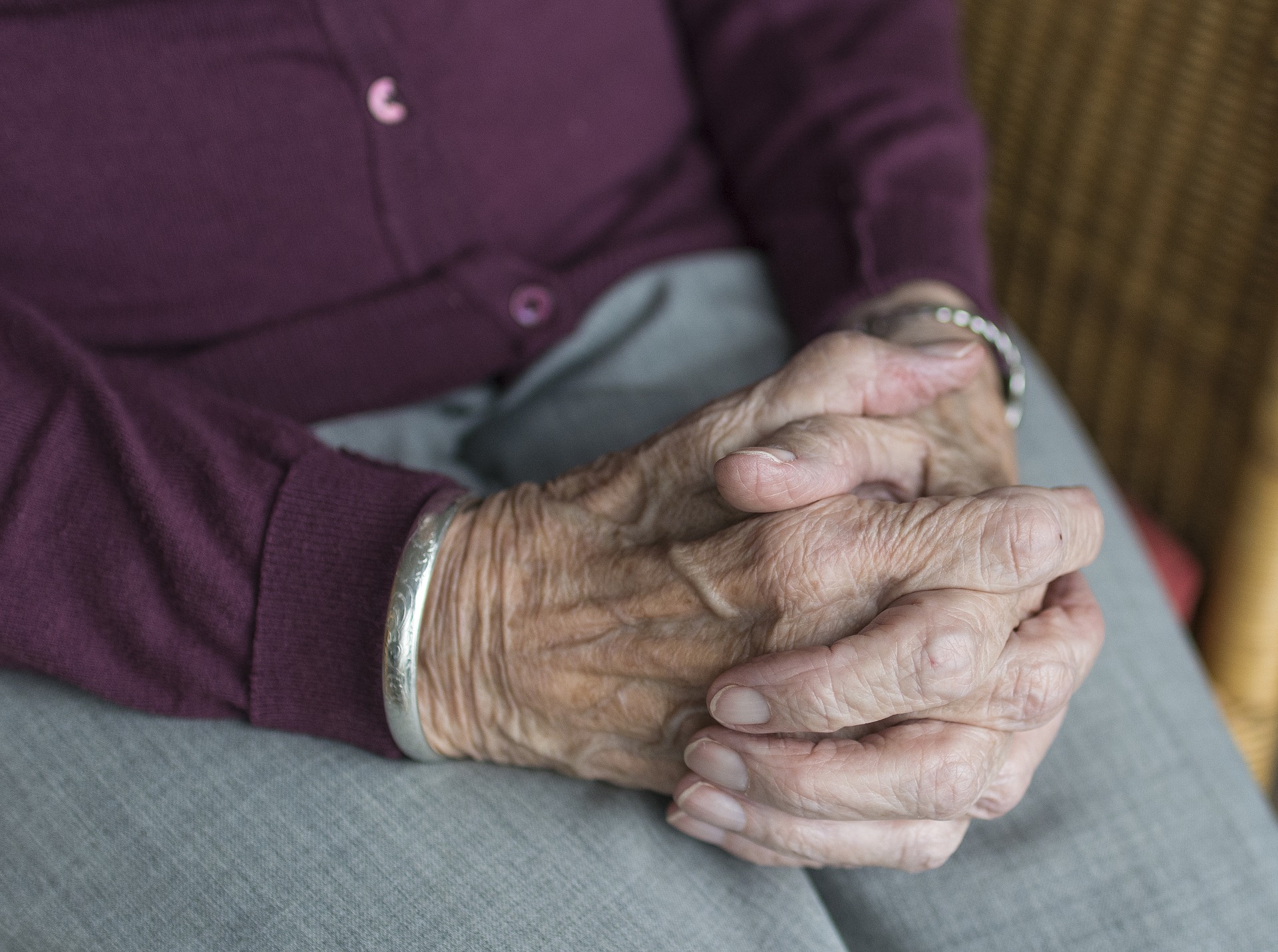 В Адыгее 102-летняя старушка решилась на вакцинацию
