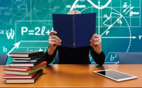 Лучшим учителям Приангарья выплатили премии губернатора