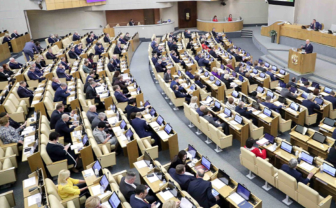 «Единая Россия» уверенно лидирует после подсчета трети протоколов