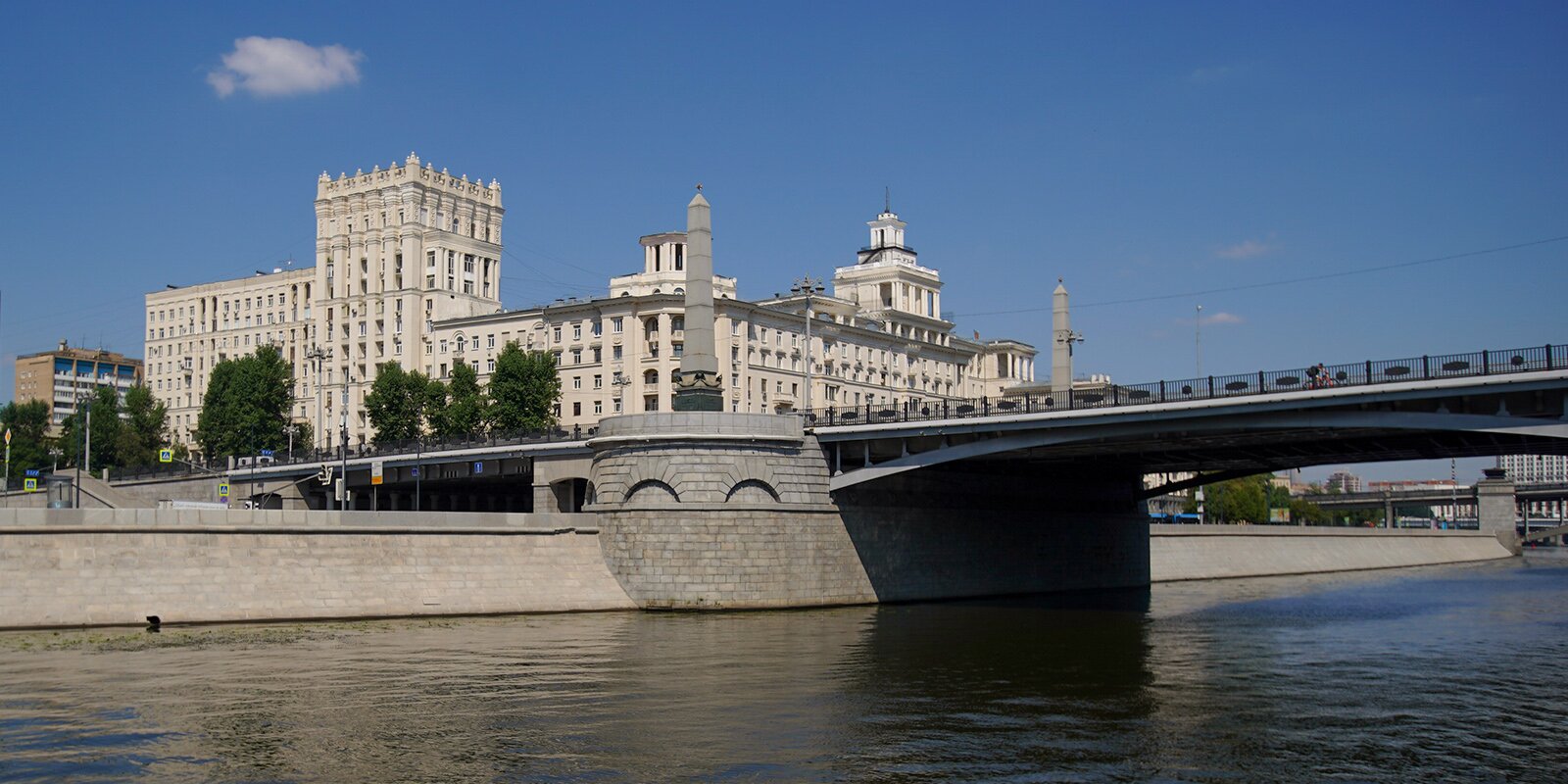 Бородинский мост в Москве частично перекроют на полторы недели