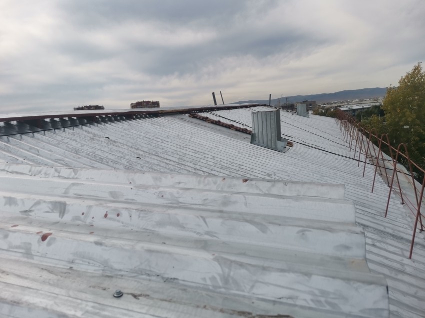 Длиннейшую крышу Читы отремонтируют до 27 сентября