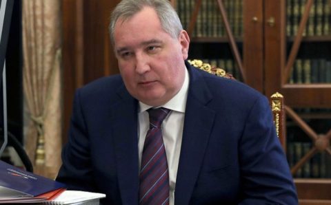 Рогозин планирует уборку снега на Восточном беспилотной техникой