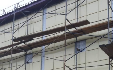 Детскую поликлинику в Райчихинске обновят до конца осени