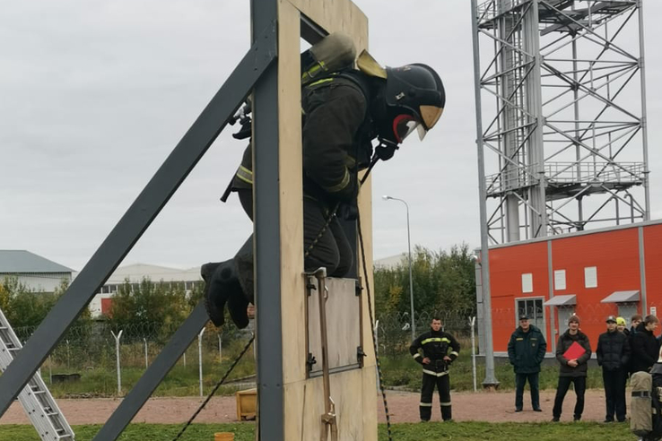 Соревнования среди пожарных прошли в Ленинградской области