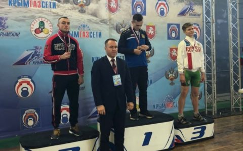 Забайкалец выиграл серебро кубка России по гиревому спорту