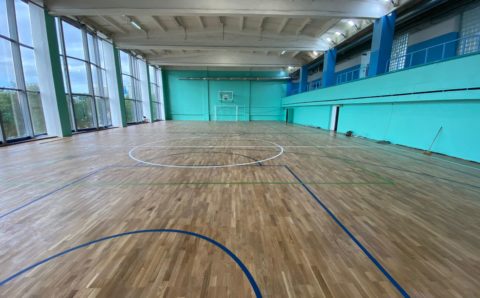 Ремонт спортзала Дома физкультуры завершился в Мурманской области