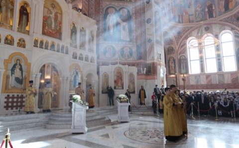 Патриарх Кирилл освятил собор Александра Невского в Волгограде