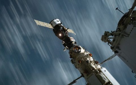 МКС «приподнимут» над Землей почти на километр
