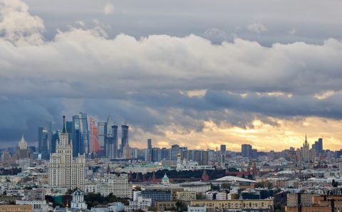 Москвичей ожидает похолодание и гололедица