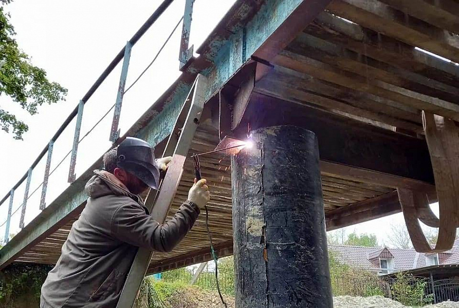 На Кубани восстановили поврежденный мост