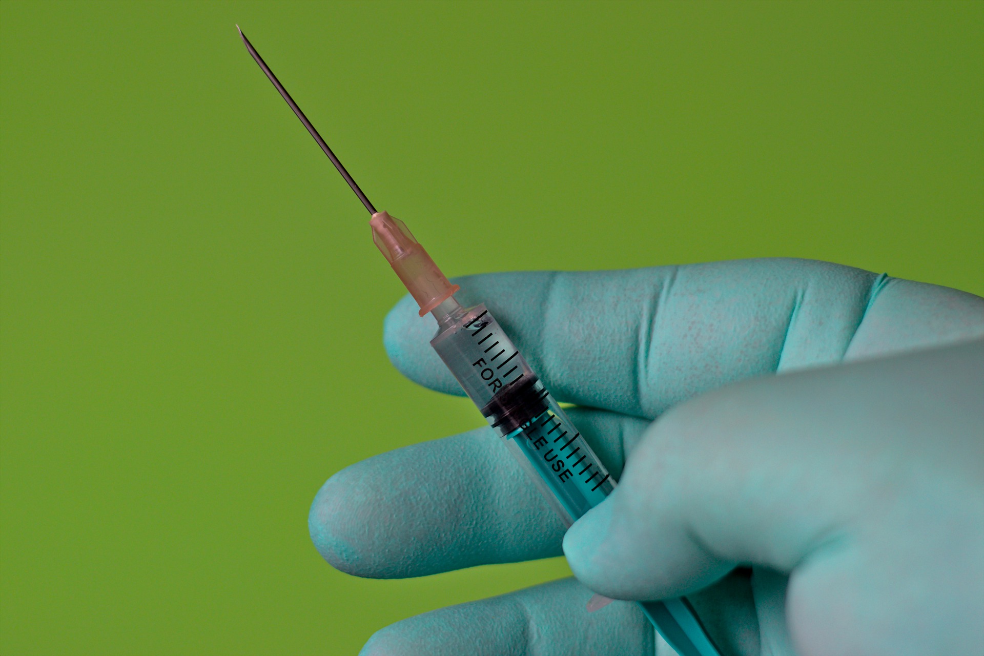 Власти Камчатки расширили число отраслей для обязательной вакцинации