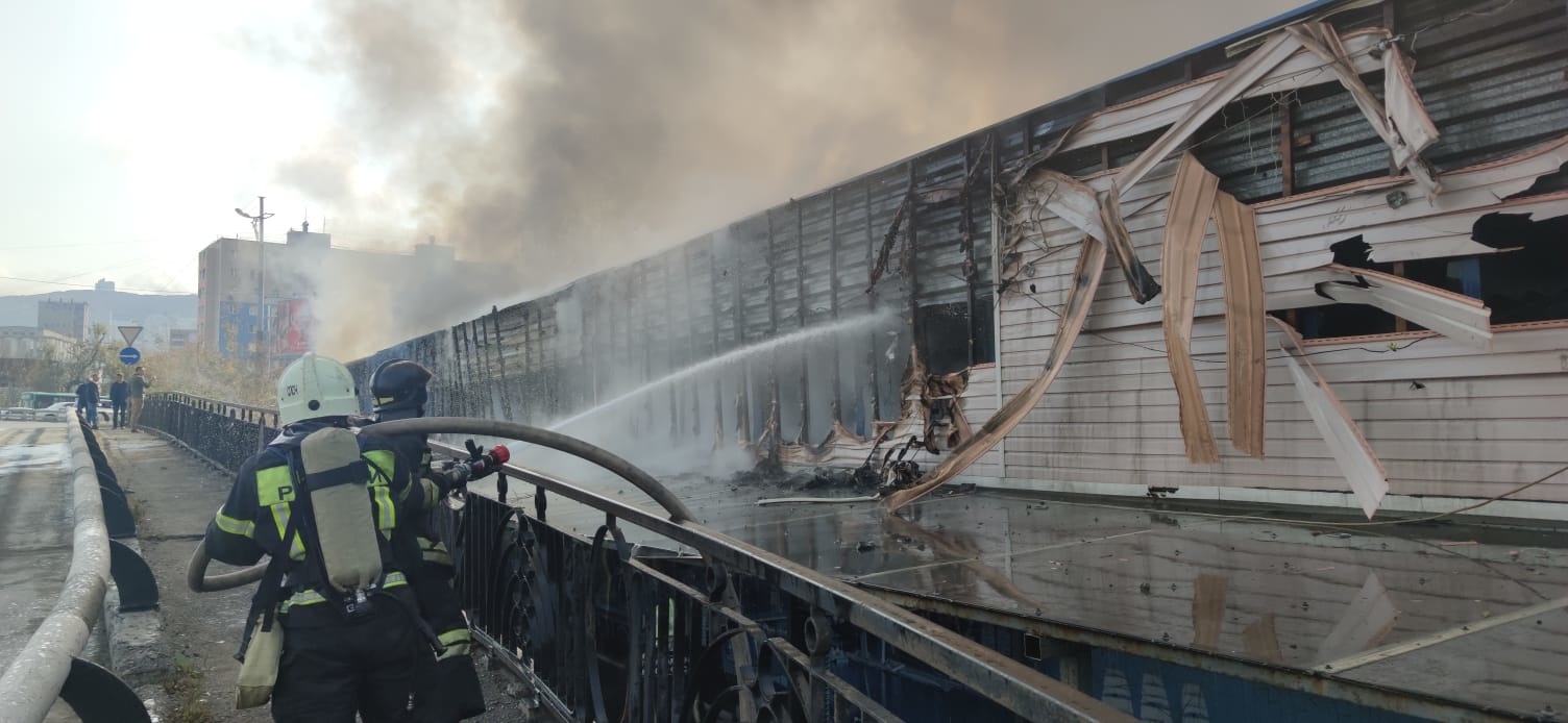 На рынке в приморской столице произошёл крупный пожар