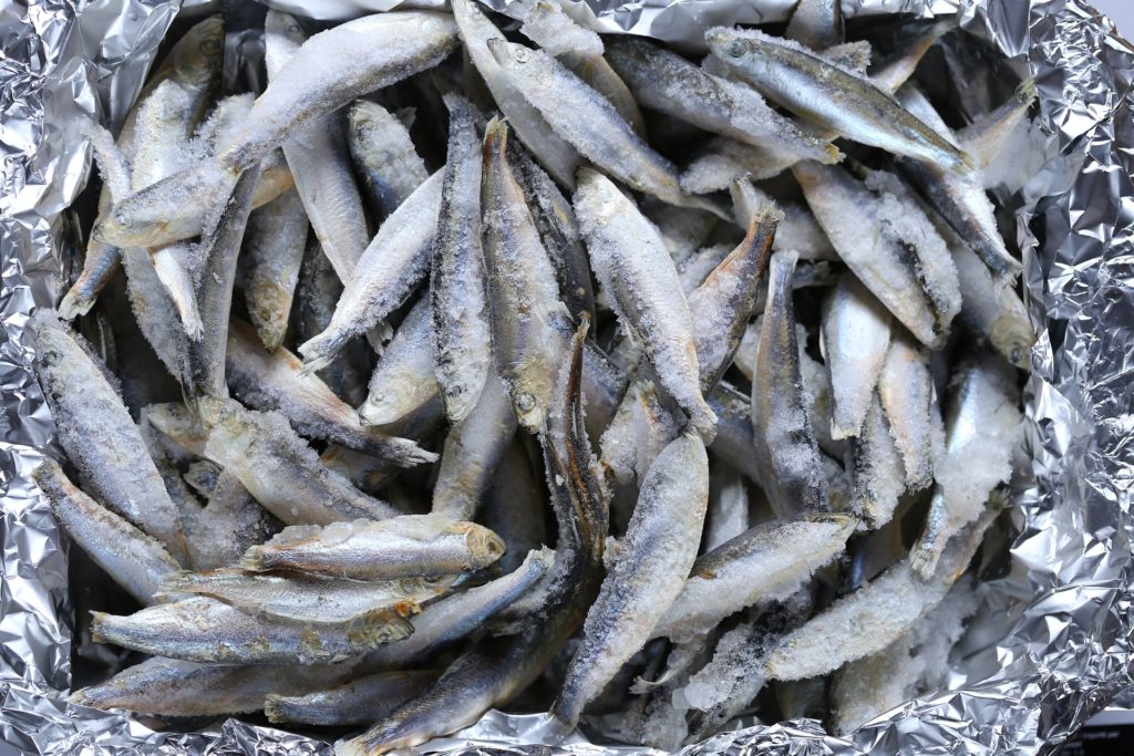 Китай ввел запрет на ввоз рыбы двумя российскими компаниями