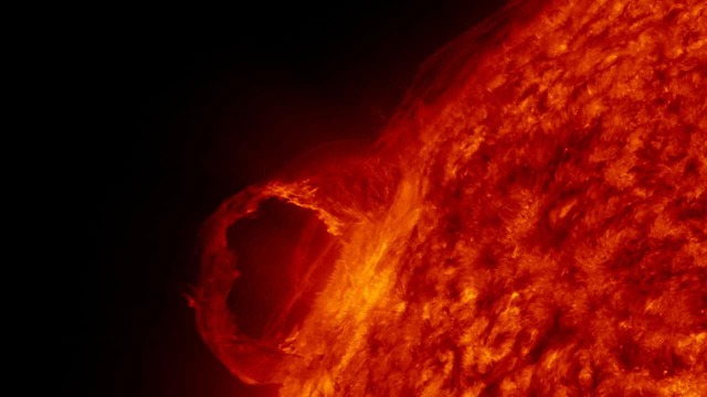 Учёные зафиксировали на Солнце вспышку максимального класса Х