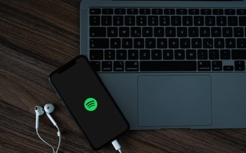 Spotify запустил подкасты для российских пользователей