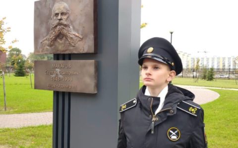 «Аллею Славы» с 13 барельефами открыли в Калининграде