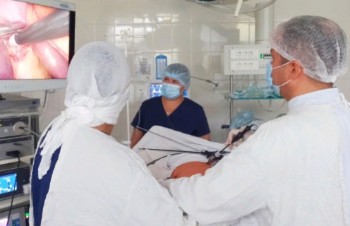 Тюменские врачи впервые удалили аппендикс с помощью видеокамеры