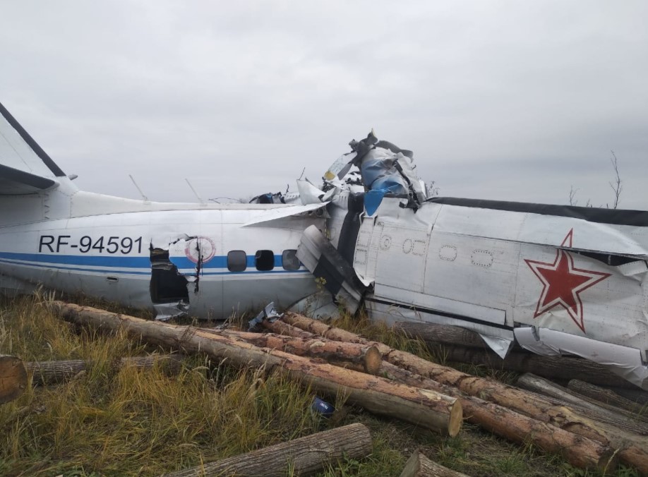 Самолет L-410 с парашютистами на борту упал в Татарстане