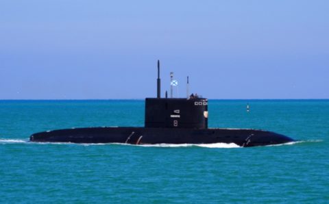 Экипаж подводной лодки «Великий Новгород» провел учения в акватории Черного моря