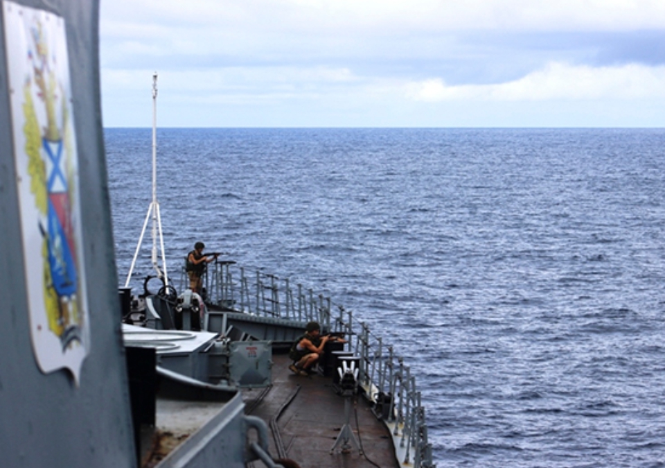 Противолодочный корабль «Вице-адмирал Кулаков» завершил переход в Баренцево море