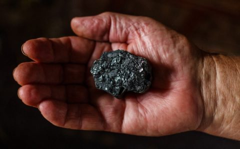 Привитые от COVID-19 жители Хабаровского края смогут выиграть три тонны угля