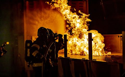 Ростехнадзор требует закрыть завод в Дзержинске после пожара