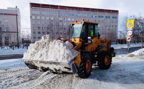 В Мурманской области коммунальщики убрали 52 тысячи кубометра снега