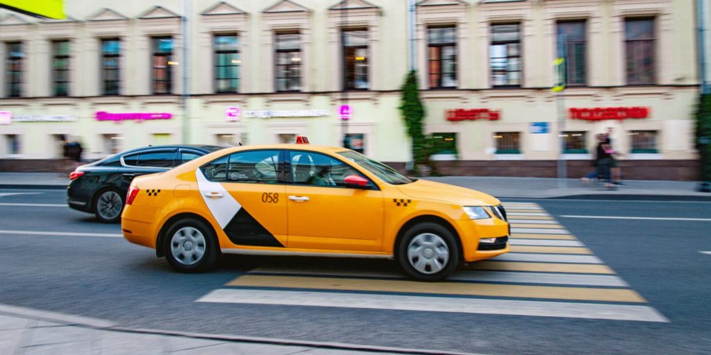 Цифровую платформу для обучения таксистов разработают в Москве