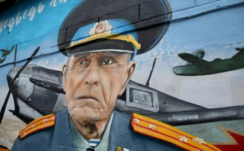 На набережной в Ялте появилось огромное граффити с портретом ветерана ВОВ