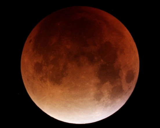 Лунное затмение 19 ноября станет самым продолжительным с XV века