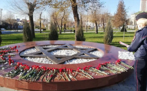 В Волгограде мужчина осквернил памятник жертвам Холокоста