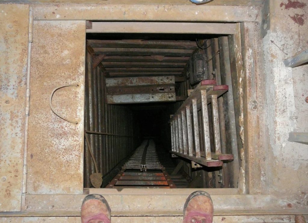 Руководство шахты в Оренбуржье опровергло сообщения о взрыве