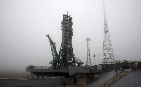 На Байконуре начались работы второго стартового дня по подготовке ракеты «Союз-2.1а»