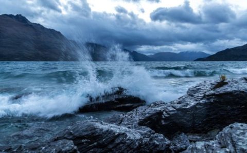 У берегов Камчатки ожидаются десятиметровые волны