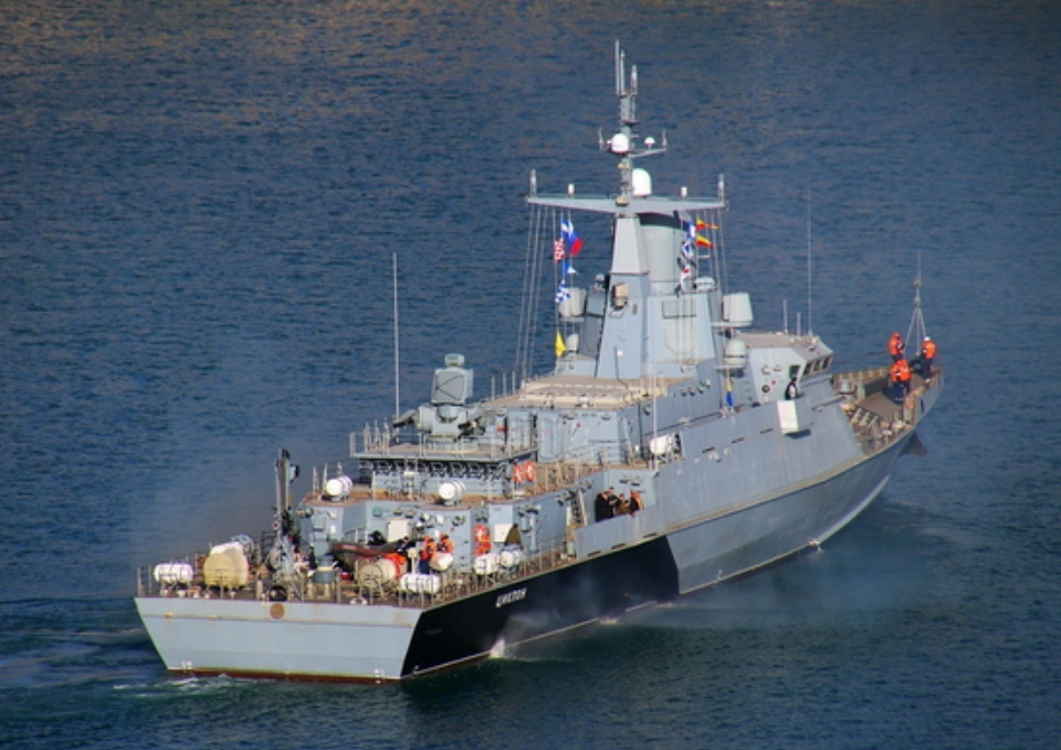 Экипаж нового российского корабля «Циклон» провел учения в Черном море