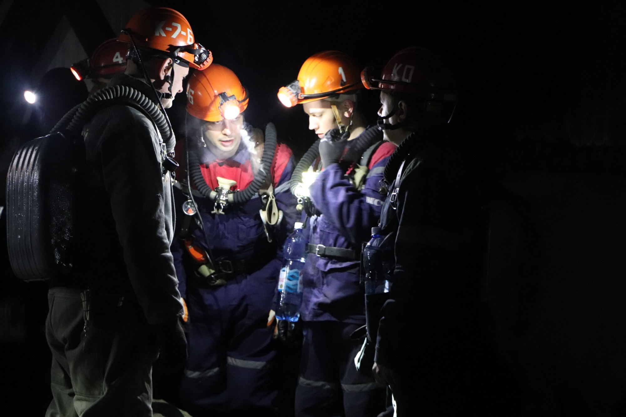 Открытое горение угля устранили в кузбасской шахте имени Рубана