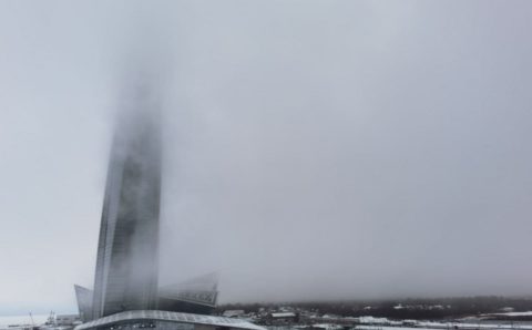Петербург окутал густой туман
