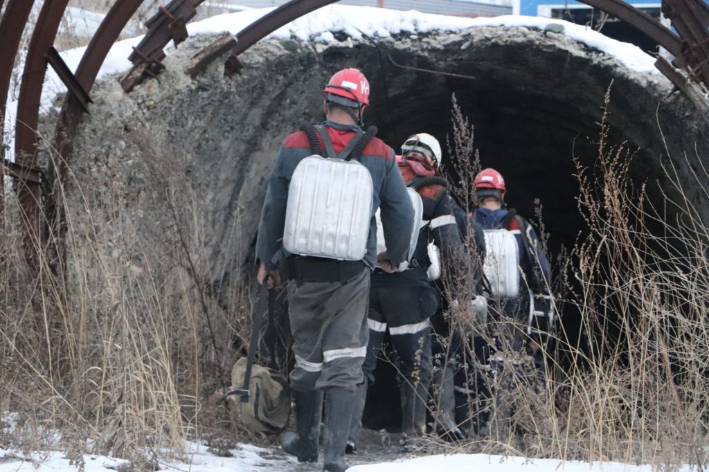 Еще тринадцать тел нашли в кузбасской шахте «Листвяжной»