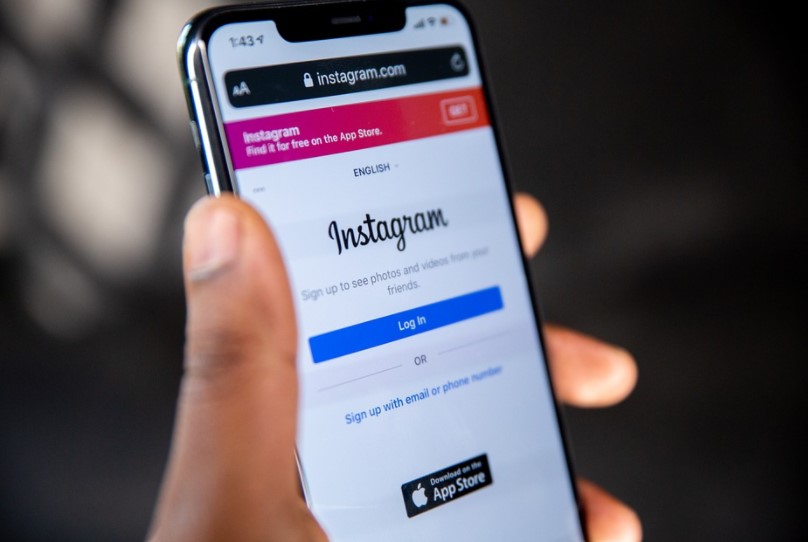 Instagram усилит меры защиты подростков в сети