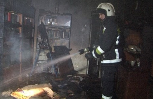 При пожаре в доме в центре Санкт-Петербурга погибла женщина