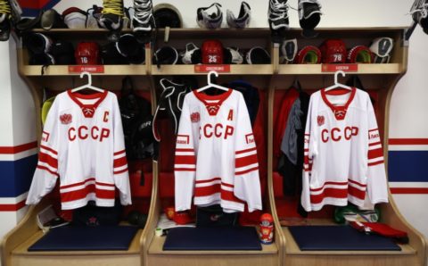 Российские хоккеисты выйдут на матч с финнами в ретро-форме команды СССР
