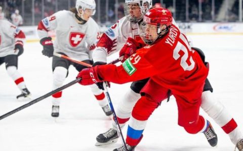 Хоккеисты российской «молодежки» одержали первую победу на МЧМ-2022