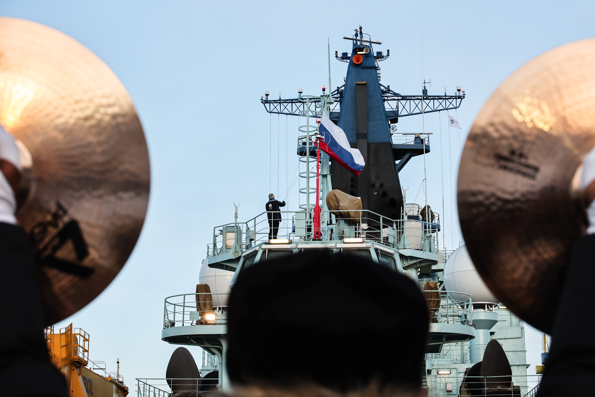В Мурманске на ледоколе «Сибирь» состоялась торжественная церемония поднятия флага