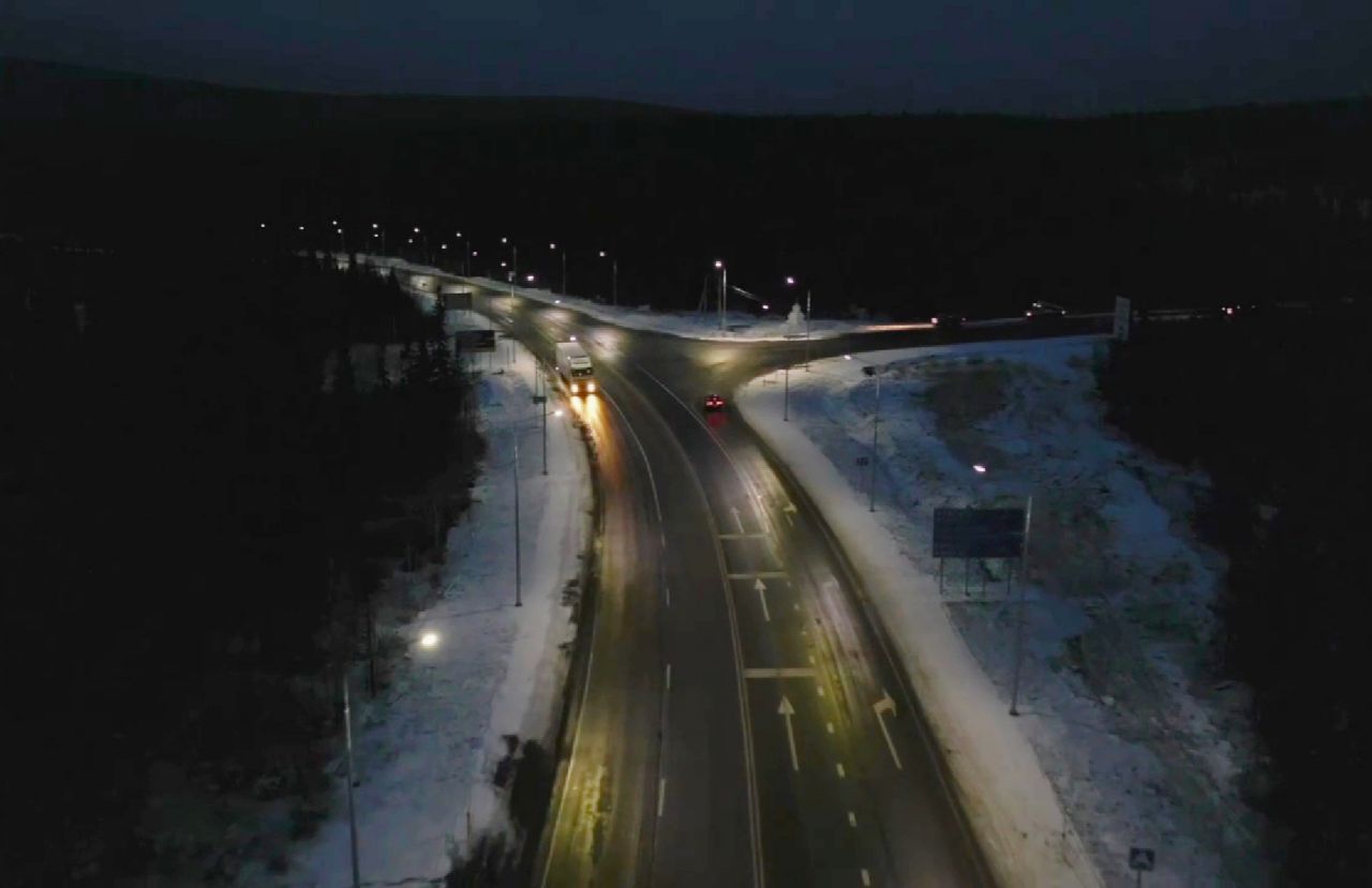 В Мурманской области участок региональной трассы «Кола» оборудовали освещением