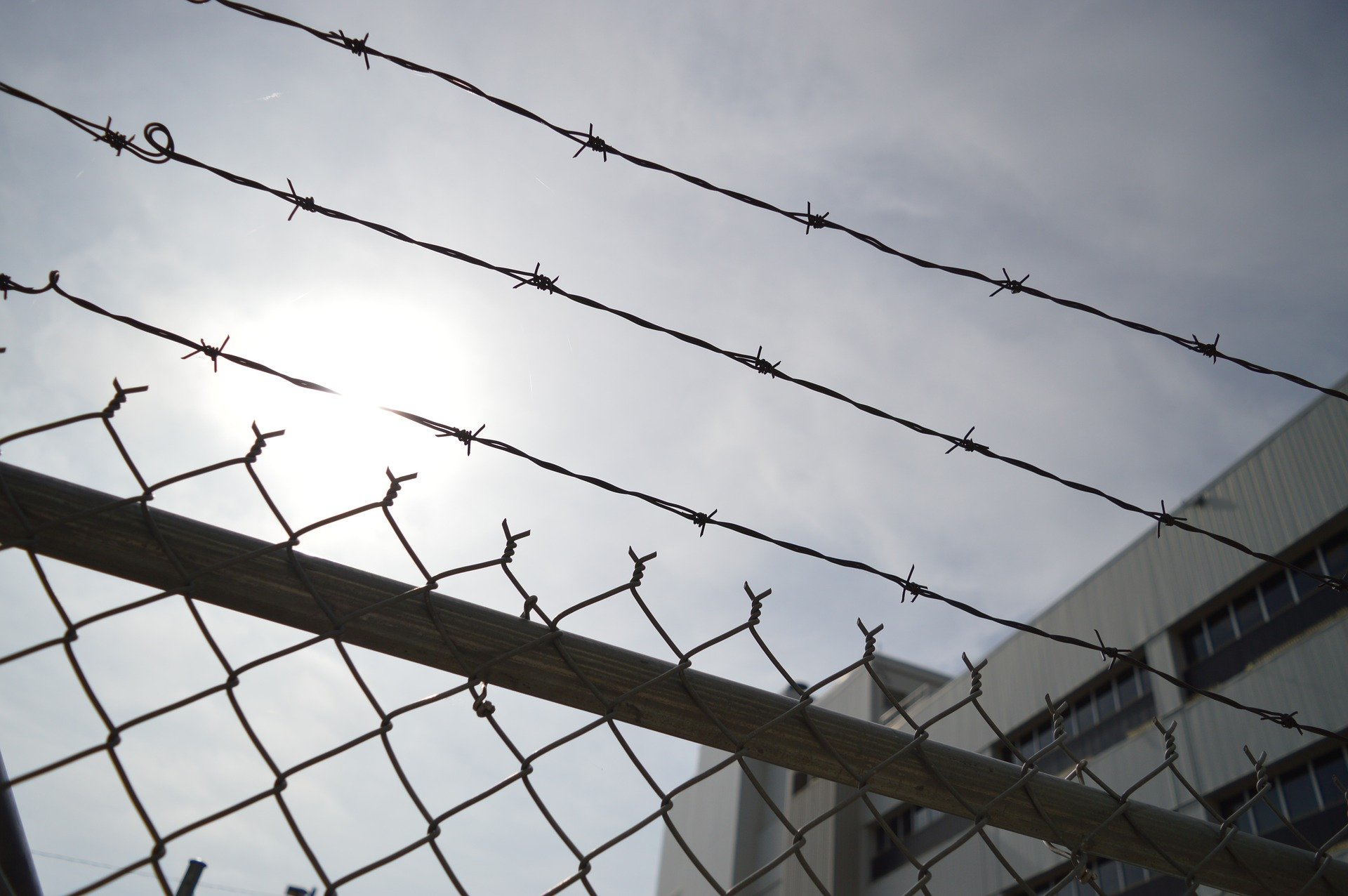 Завершилось расследование сразу четырех уголовных дел о пытках в тюрьмах Иркутской области