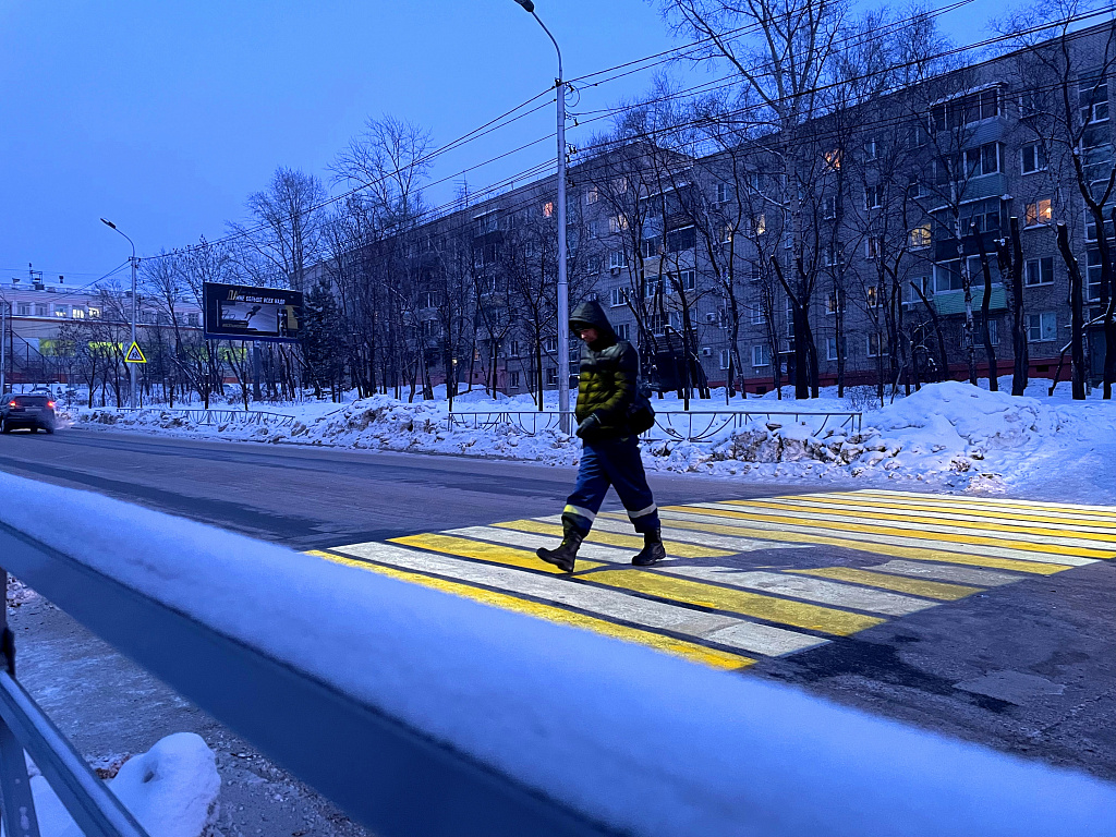 Ночью пешеходов в центре Хабаровска будет видно издалека