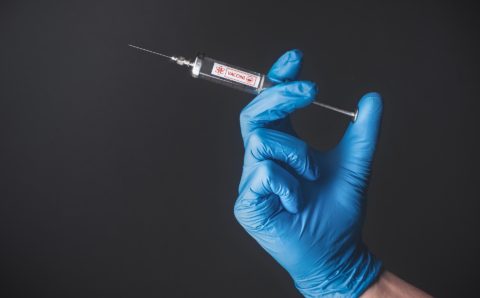 Студентов в Красноярском крае обязали привиться от COVID-19