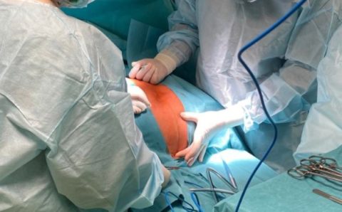 Тобольские врачи провели сложную операцию на коленном суставе