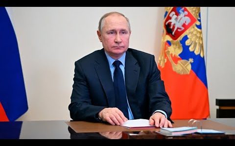 Путин дал поручение повысить устойчивость региональных бюджетов